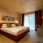 Inn Gaestehaus & Hofkueche Oellerer