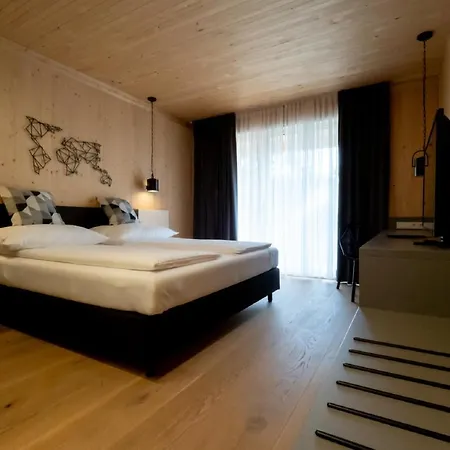 Gaestehaus & Hofladen Familie Oellerer *