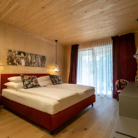 Inn Gaestehaus & Hofkueche Oellerer