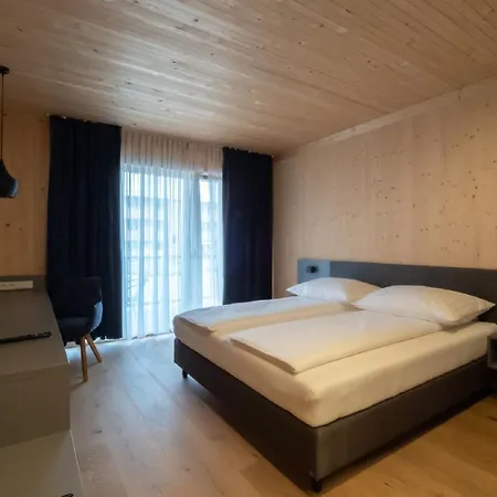 Inn Gaestehaus & Hofkueche Oellerer *