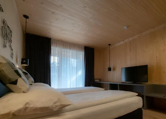 Gaestehaus & Hofladen Familie Oellerer * Sitzenberg